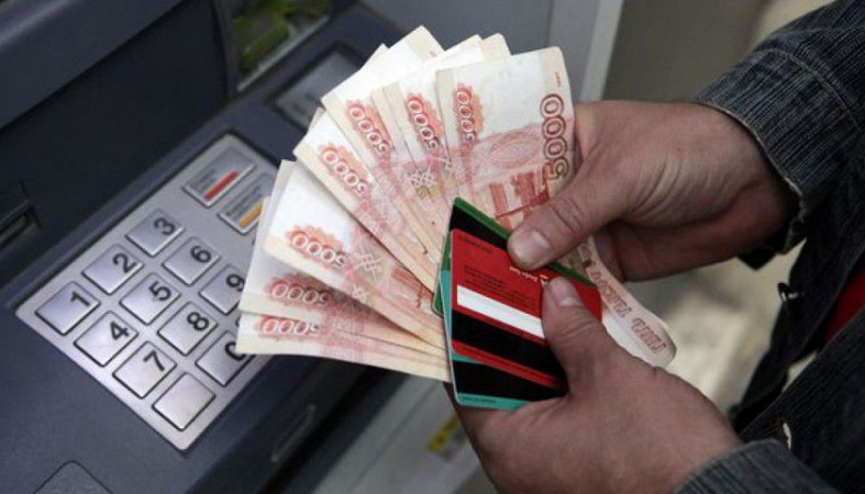 Мошенники похитили с банковских карт нижегородцев почти полмиллиона рублей