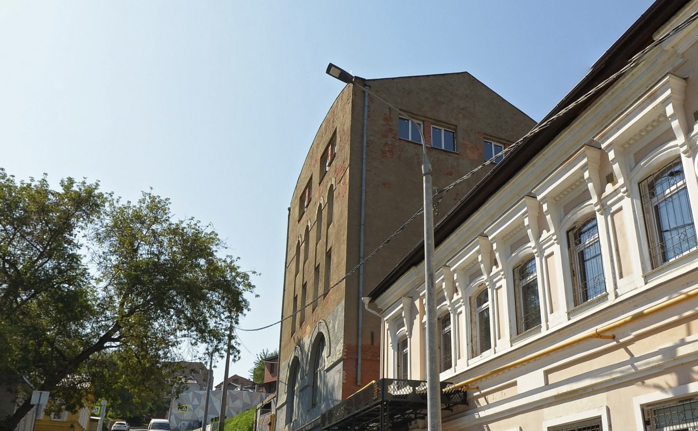 Здание начала XX века на улице Почаинской выставили на продажу за 90 млн рублей